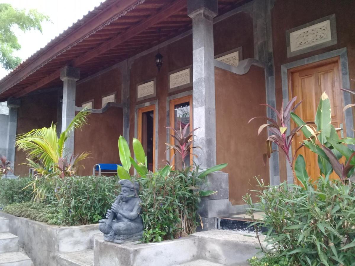 بيموتيران Eliska Sari Bungalows Sumberkima المظهر الخارجي الصورة